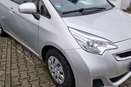 Toyota Verso-S 104.800 km 7.990 &euro; Hirschaid 96114