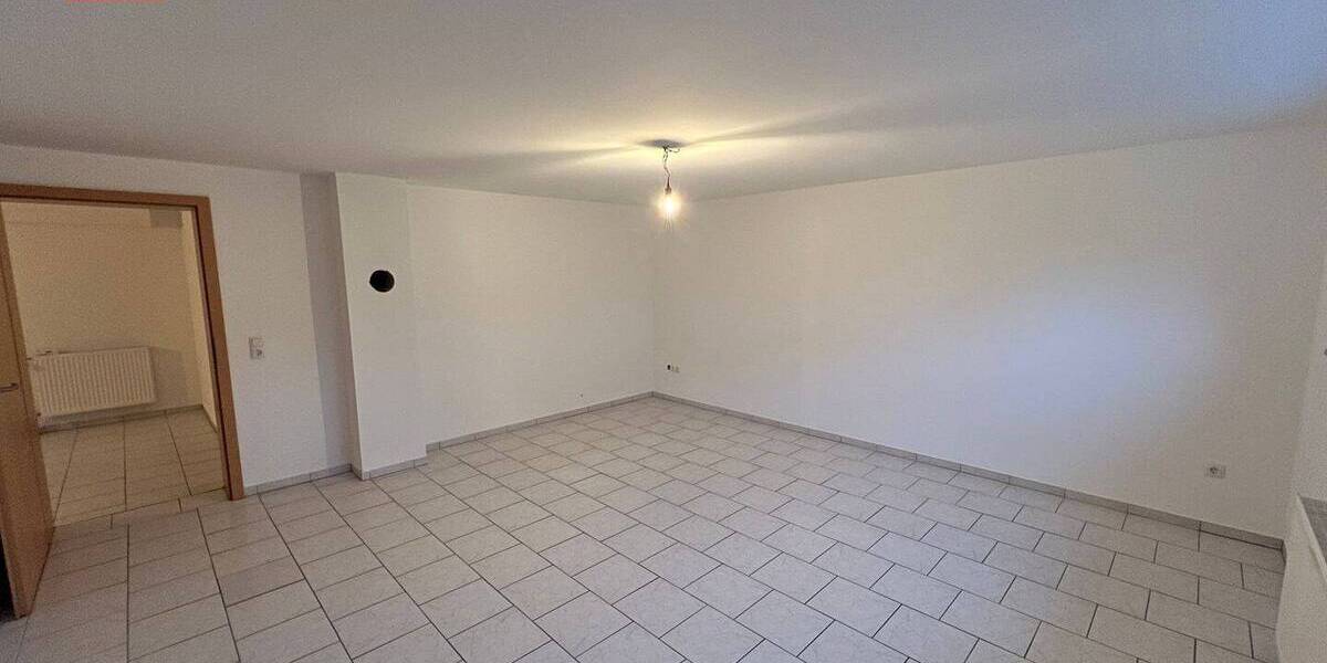 Etagenwohnung Gundelsheim - 4 Zimmer, 126 m&sup2;, 750&euro; | Angebot:26217597