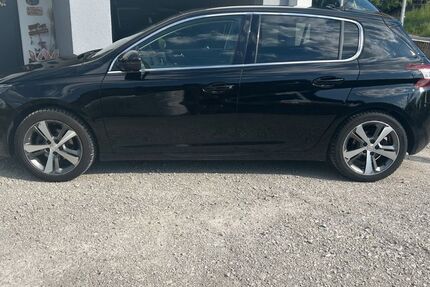 Peugeot 308 121.418 km 9.999 &euro; Eggolsheim 91330