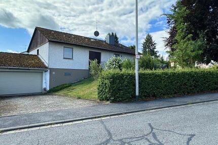 Haus Adelsdorf - 6 Zimmer, 172 m&sup2;, 495.000&euro; | Angebot:26124157