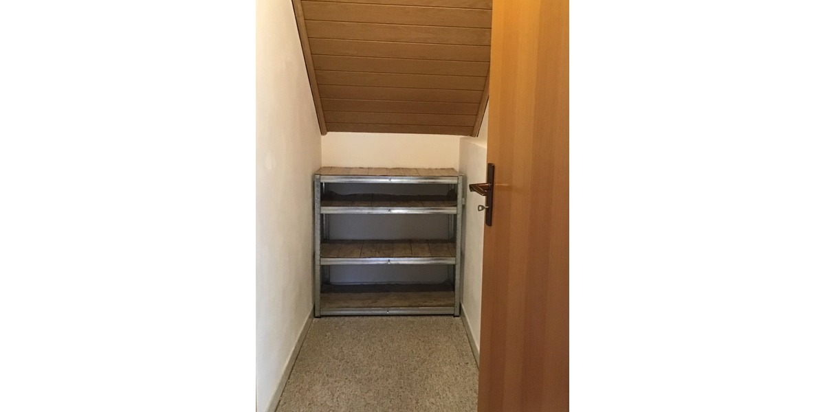 Dachgeschosswohnung in ruhiger Wohnlage - Dachgeschoßwohnung Ebensfeld | Angebot:26557987