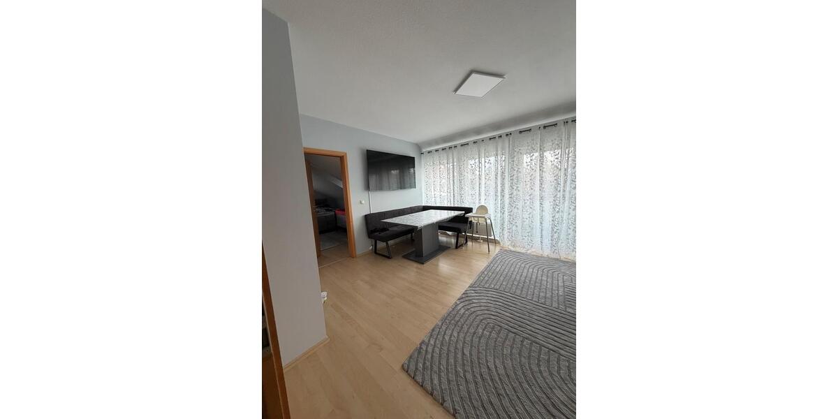 Dachgeschoßwohnung Bischberg - 3 Zimmer, 70 m&sup2;, 210.000&euro; | Angebot:26041876
