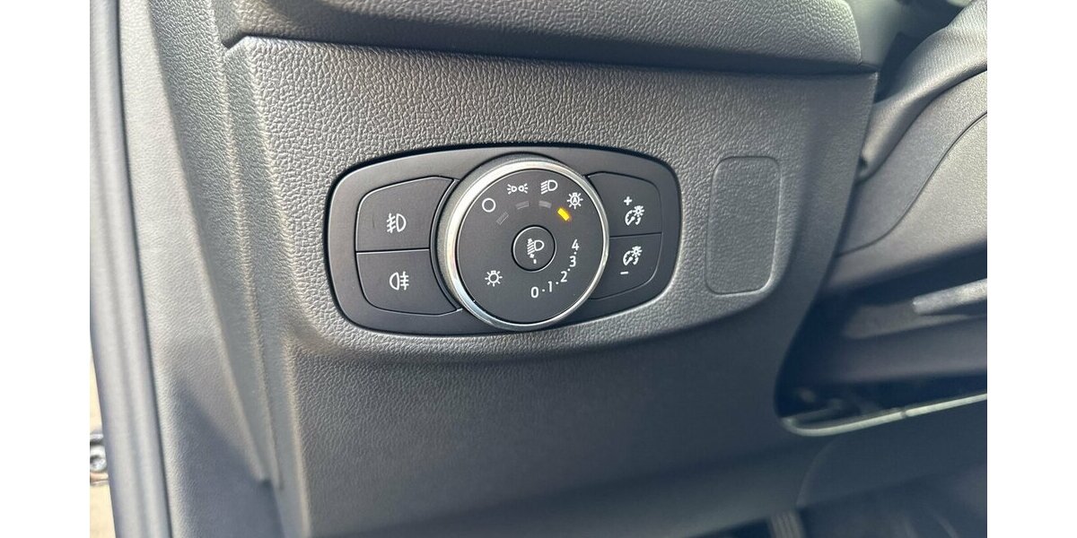 Ford Focus ST-Line X*Automatik//Navi/SHZG/PDC/Kamera* 9.976 km 23.390 &euro; Bamberg 96052