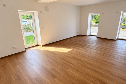 Wohnung Adelsdorf - 3 Zimmer, 66 m&sup2;, 299.500&euro; | Angebot:27528352