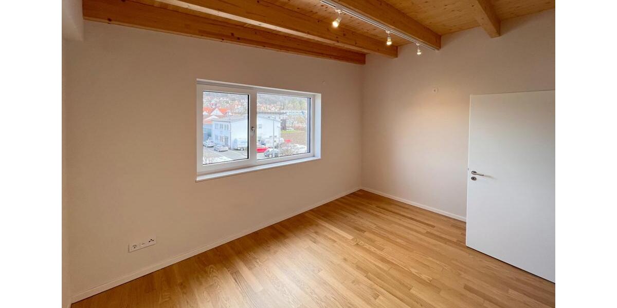 Einfamilienhaus Ebermannstadt - 2 Zimmer, 77 m&sup2;, 1.275&euro; | Angebot:25178795