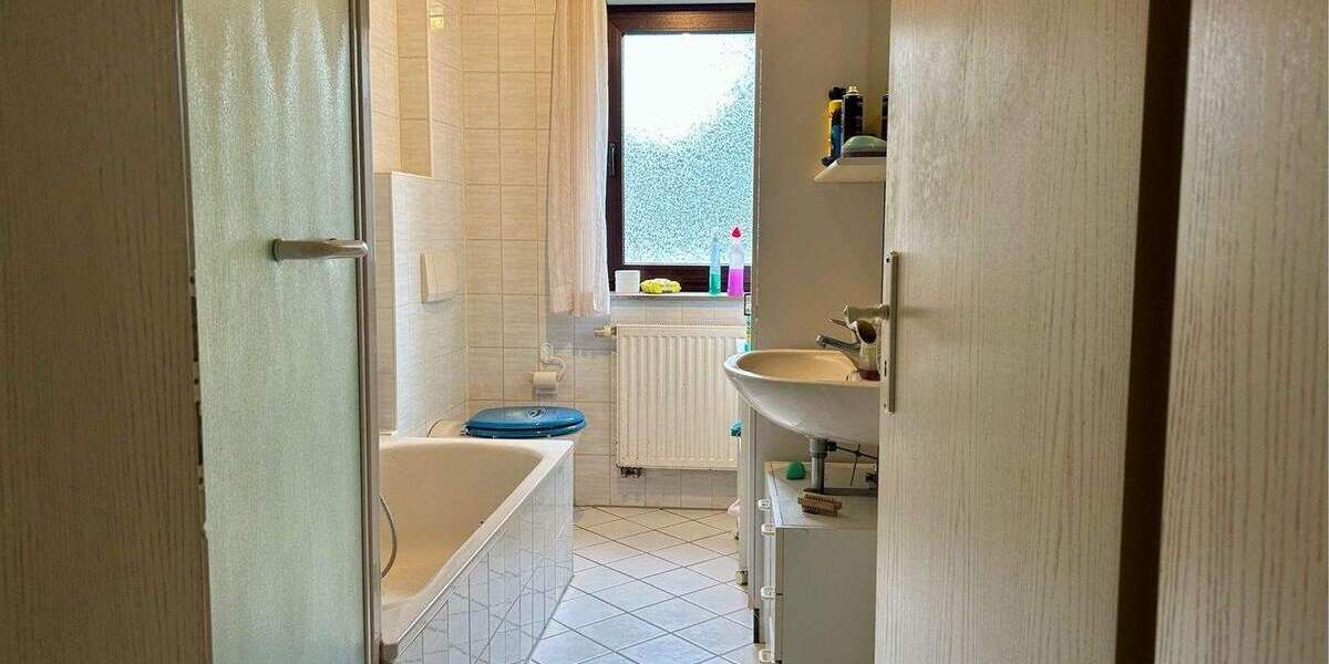 Mehrfamilienhaus, Wohnhaus Großenseebach - 7 Zimmer, 234 m&sup2;, 750.000&euro; | Angebot:25677860