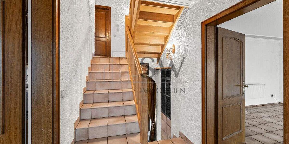 Einfamilienhaus Burgebrach - 9 Zimmer, 227 m&sup2;, 550.000&euro; | Angebot:25685831