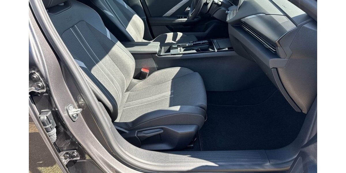 Opel Astra L ST GS *AHK/Head-up/Navi/LED/Winterpaket/36 12.495 km 24.480 &euro; Bamberg 96052