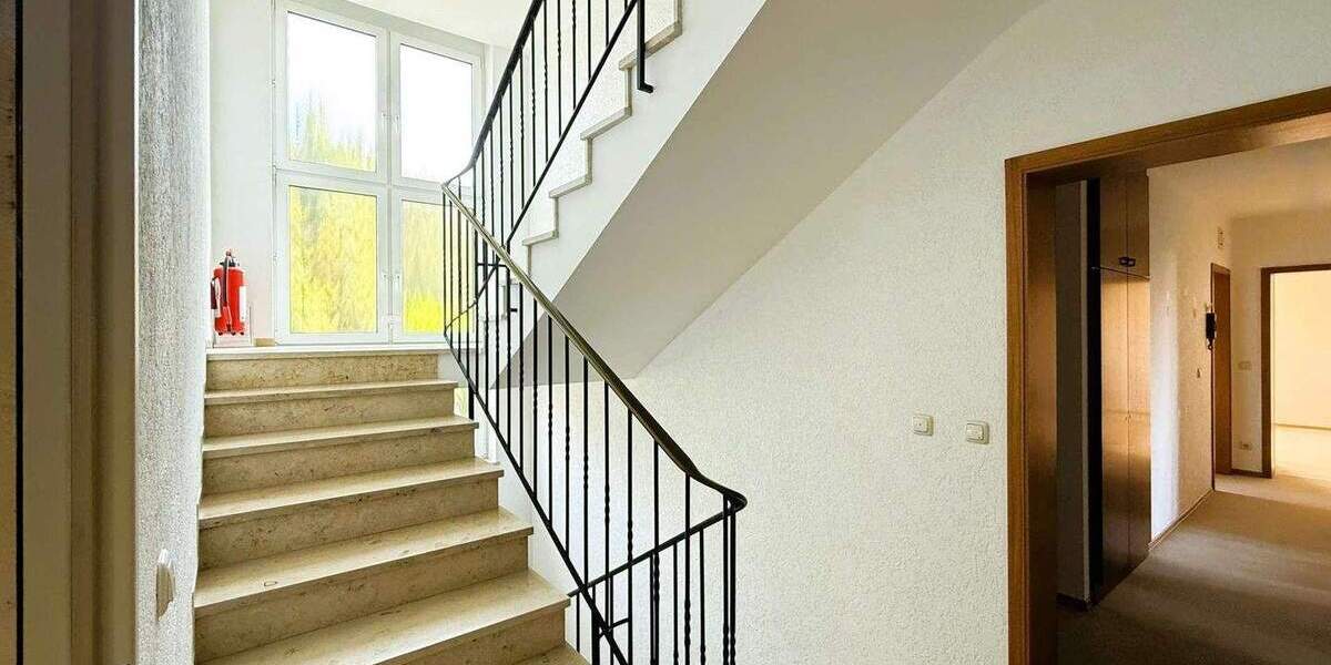 Mehrfamilienhaus, Wohnhaus Memmelsdorf - 9 Zimmer, 186 m&sup2;, 640.000&euro; | Angebot:25695315