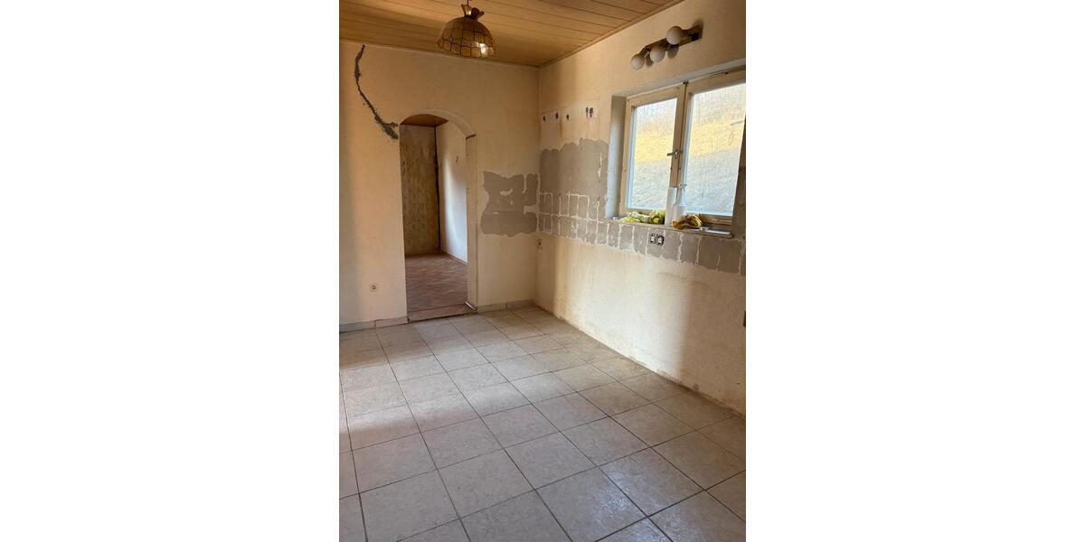 Bauernhaus, Landhaus Ebensfeld - 3 Zimmer, 110 m&sup2;, 109.000&euro; | Angebot:25868385