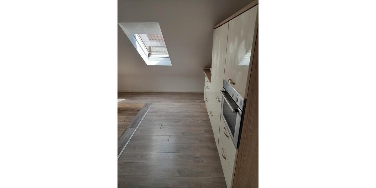Dachgeschoßwohnung Uehlfeld - 3.5 Zimmer, 75 m&sup2;, 550&euro; | Angebot:26539982