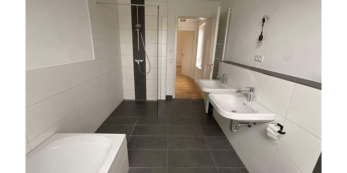 Mehrfamilienhaus, Wohnhaus Frensdorf Reundorf - 6 Zimmer, 203 m&sup2;, 485.000&euro; | Angebot:25878589