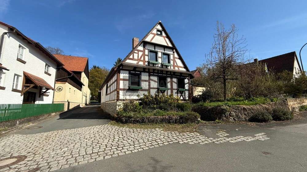Einfamilienhaus Strullendorf - 6 Zimmer, 145 m&sup2;, 279.999&euro; | Angebot:26288431