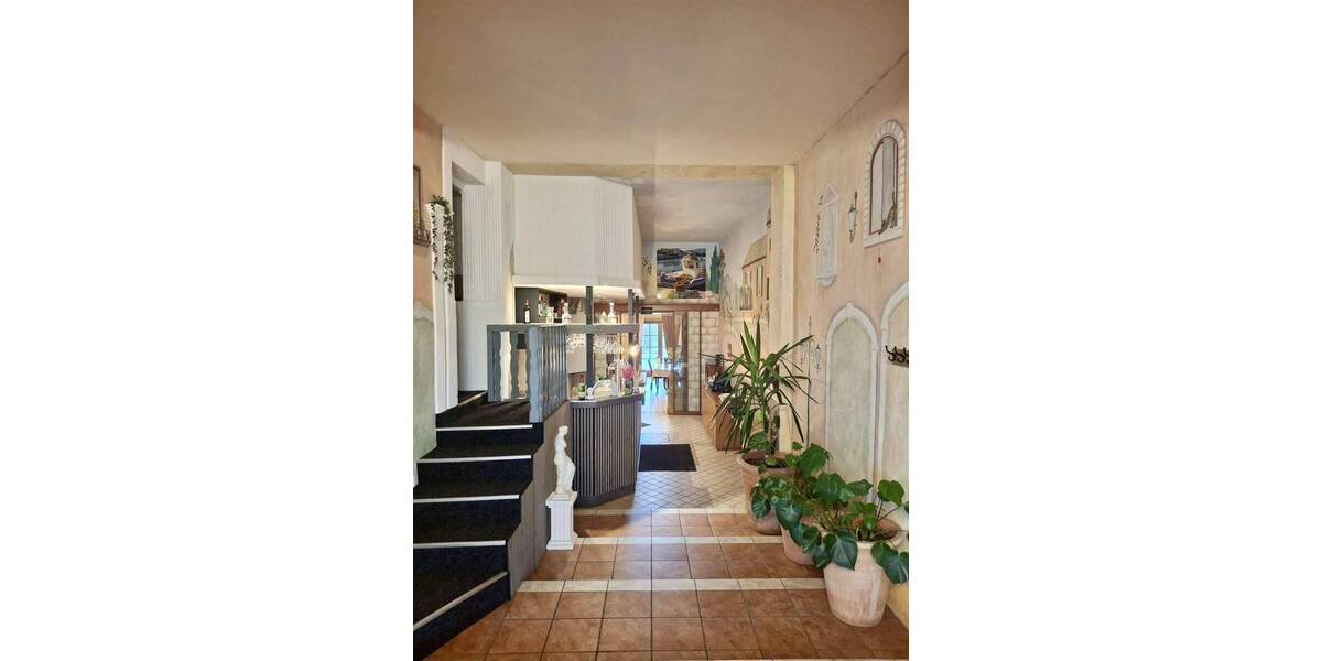 Mehrfamilienhaus, Wohnhaus Burgebrach - 9 Zimmer, 759 m&sup2;, 385.000&euro; | Angebot:26155334