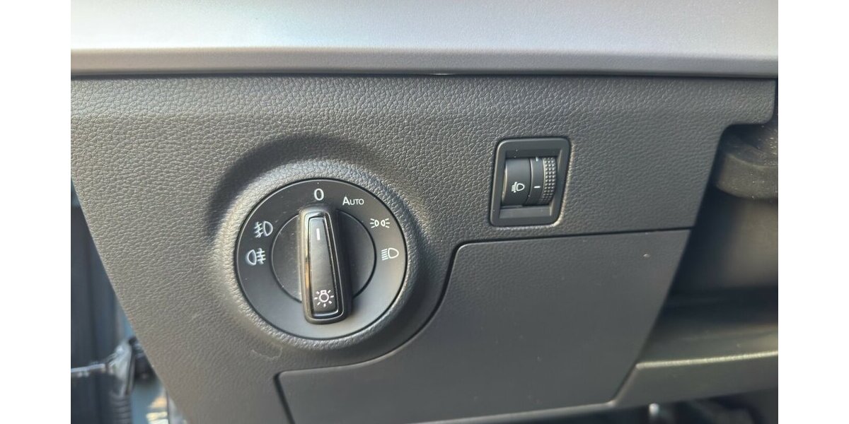 Seat Ibiza FR TSi *LED/Navi-App/18erAlu/SHZG/RFK/PDC/vi 17.350 km 19.680 &euro; Bamberg 96052