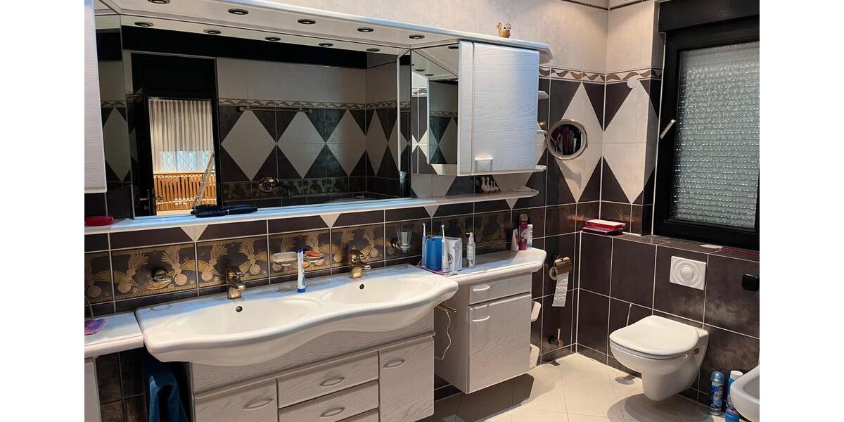 Villa Möhrendorf - 10 Zimmer, 591 m&sup2;, 1.350.000&euro; | Angebot:25855004