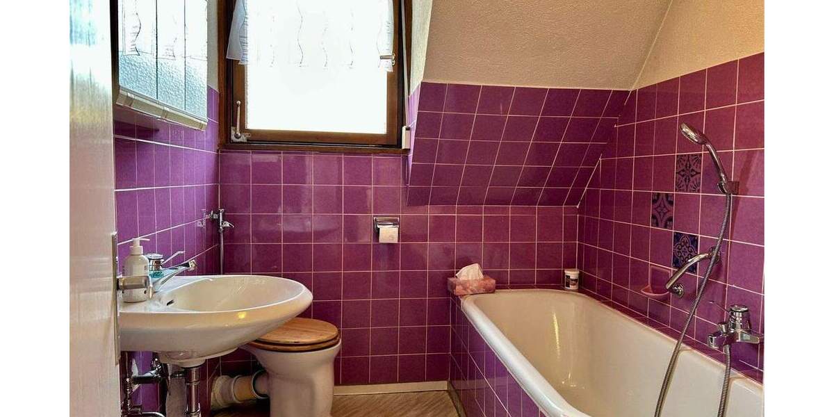 Einfamilienhaus Adelsdorf Aisch - 6 Zimmer, 122 m&sup2;, 299.000&euro; | Angebot:25677867