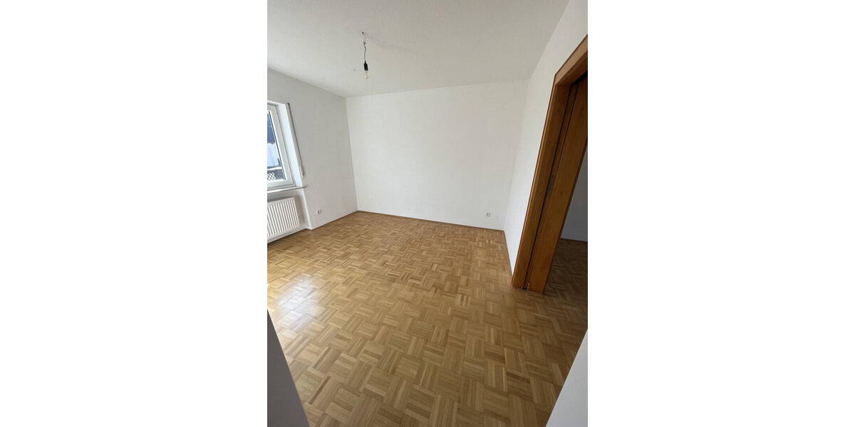 Etagenwohnung Möhrendorf - 3 Zimmer, 86 m&sup2;, 1.050&euro; | Angebot:26228852