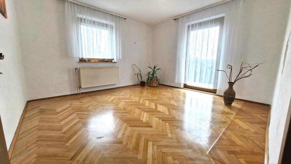 Mehrfamilienhaus, Wohnhaus Hausen - 10 Zimmer, 268 m&sup2;, 680.000&euro; | Angebot:22627182