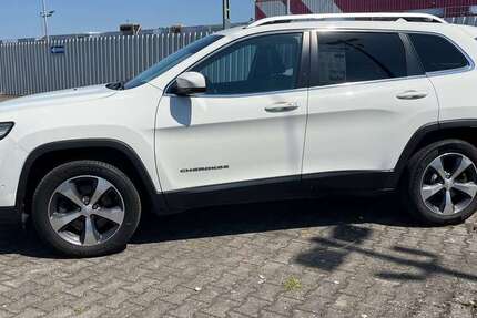 Jeep Cherokee 68.000 km 20.699 &euro; Bamberg 96052