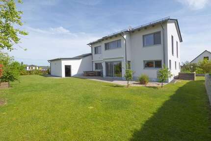 Haus Burgebrach - 6 Zimmer, 161 m&sup2;, 669.000&euro; | Angebot:26679456