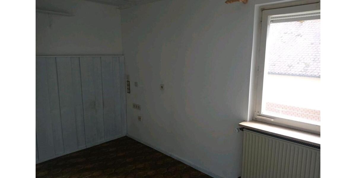 Erdgeschoßwohnung Stegaurach - 5 Zimmer, 108 m&sup2;, 750&euro; | Angebot:25392056
