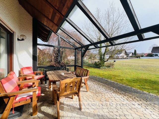 Einfamilienhaus Burgebrach - 6 Zimmer, 196 m&sup2;, 650.000&euro; | Angebot:26092050