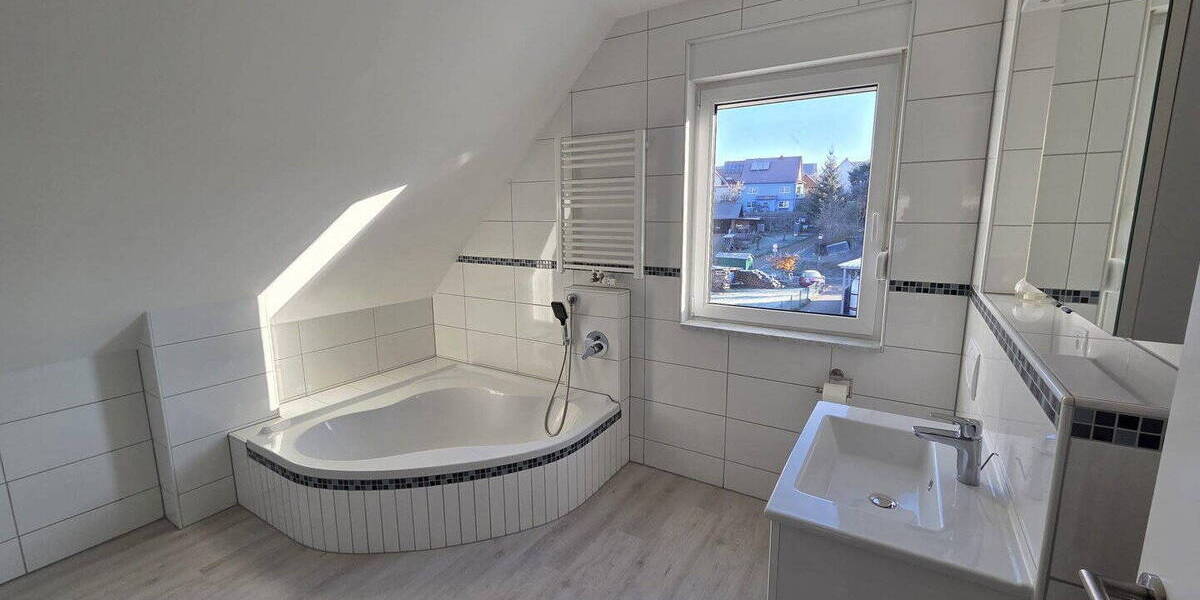 Einfamilienhaus Gerach - 5 Zimmer, 108 m&sup2;, 446.000&euro; | Angebot:25799988