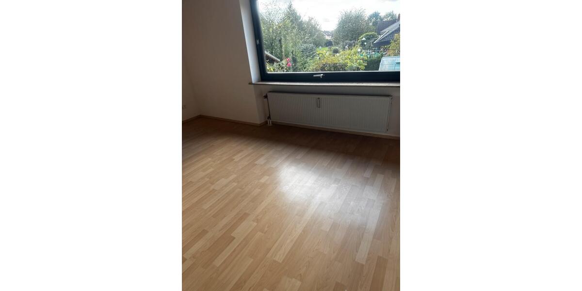 Erdgeschoßwohnung Eggolsheim - 5 Zimmer, 120 m&sup2;, 1.200&euro; | Angebot:25994496