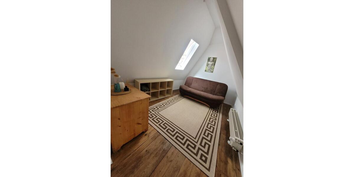 Dachgeschoßwohnung Eltmann - 1.5 Zimmer, 29 m&sup2;, 430&euro; | Angebot:23996901