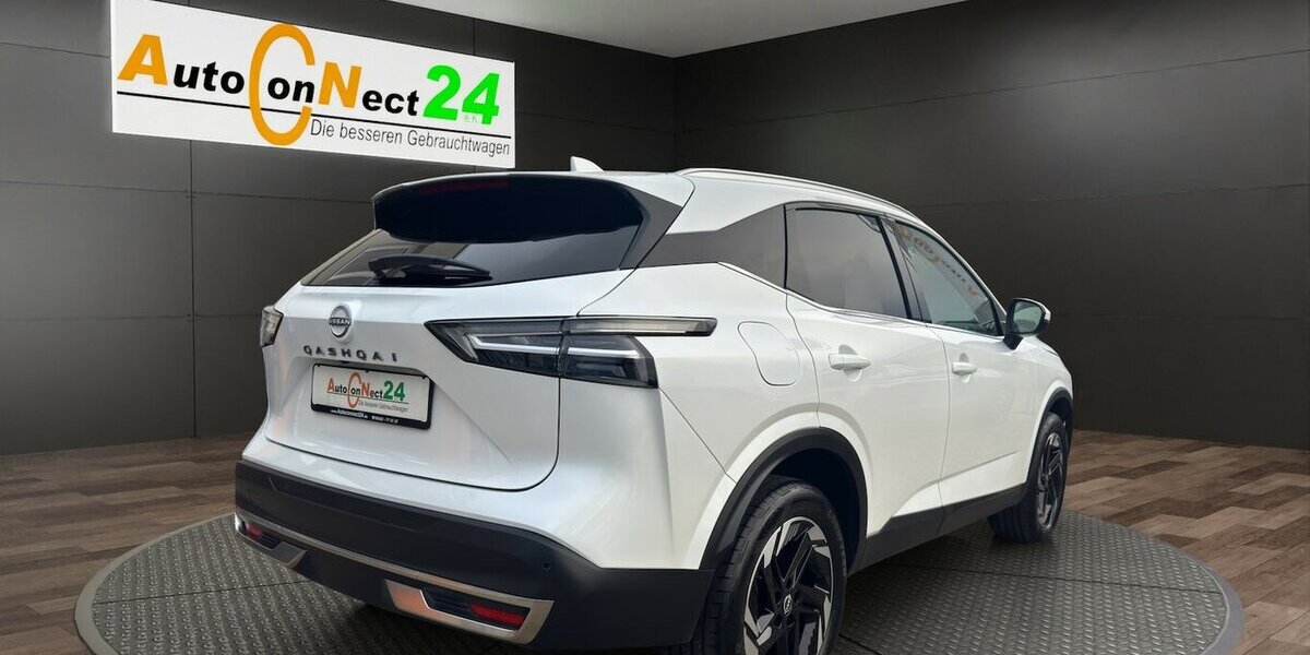 Nissan Qashqai N-Connecta XTronic *Navi/LED/Kamera360/PDC 17.447 km 25.980 &euro; Bamberg 96052