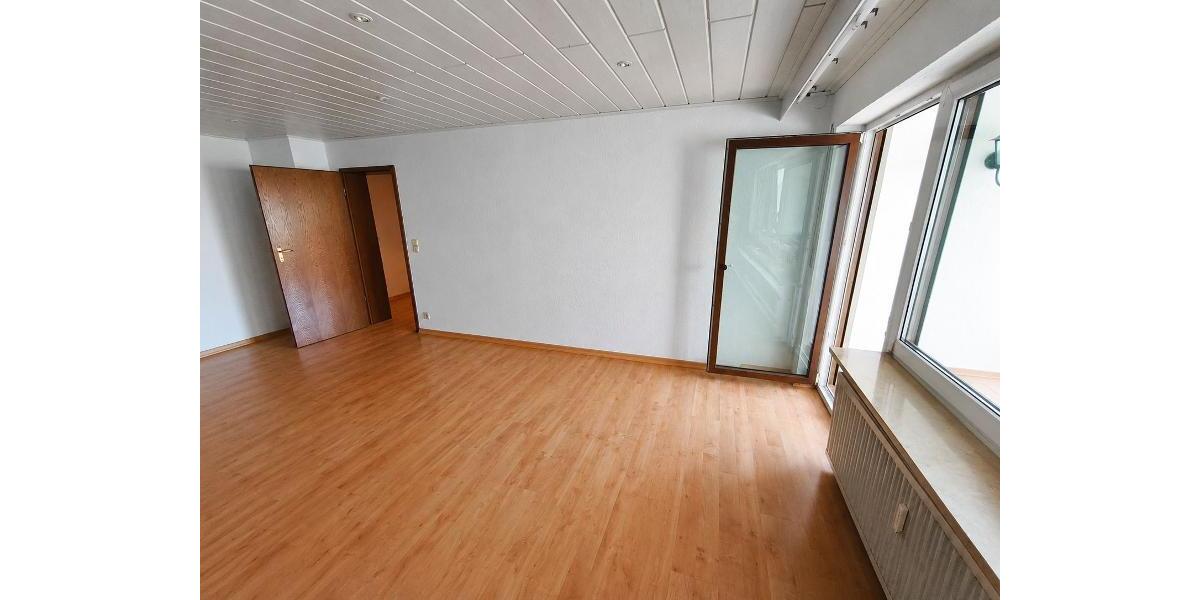 3 Zi. Wohnung im EG mit Terrasse, Gartenmktbenutzung und Garage - Etagenwohnung Hessdorf | Angebot:27314099