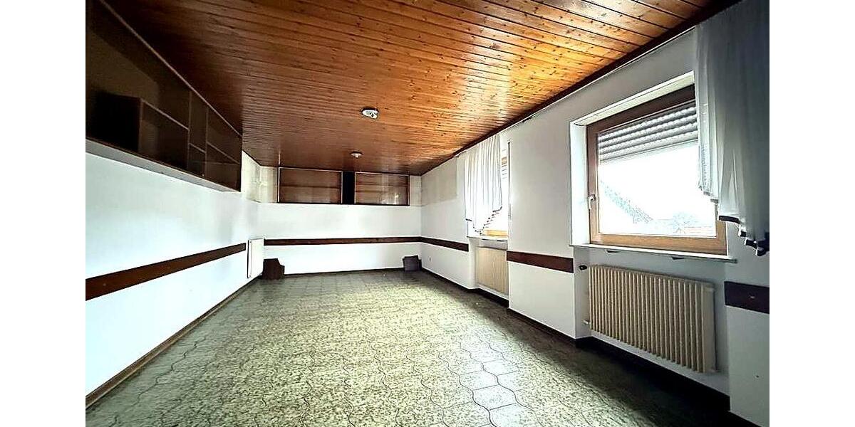 Einfamilienhaus Scheßlitz - 8 Zimmer, 315 m&sup2;, 189.000&euro; | Angebot:26636938
