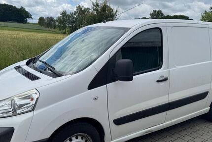 Toyota Proace (Verso) 207.000 km 5.199 &euro; Strullendorf 96129