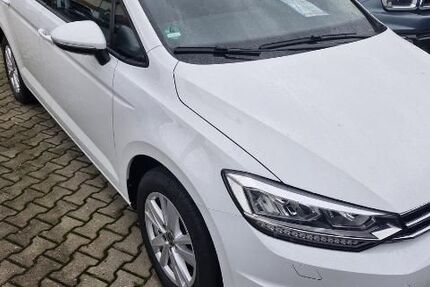 VW Touran 155.600 km 18.790 &euro; Hirschaid 96114