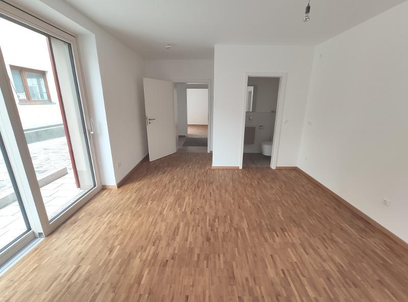 ERSTBEZUG nach Sanierung - Einfamilienhaus mit großer Terrasse und Garage - Einfamilienhaus Pommersfelden | Angebot:21473448