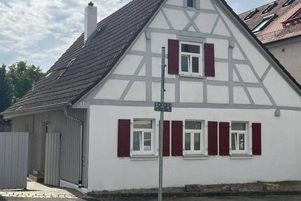 Haus Eggolsheim - 4 Zimmer, 132 m&sup2;, 380.000&euro; | Angebot:26797316
