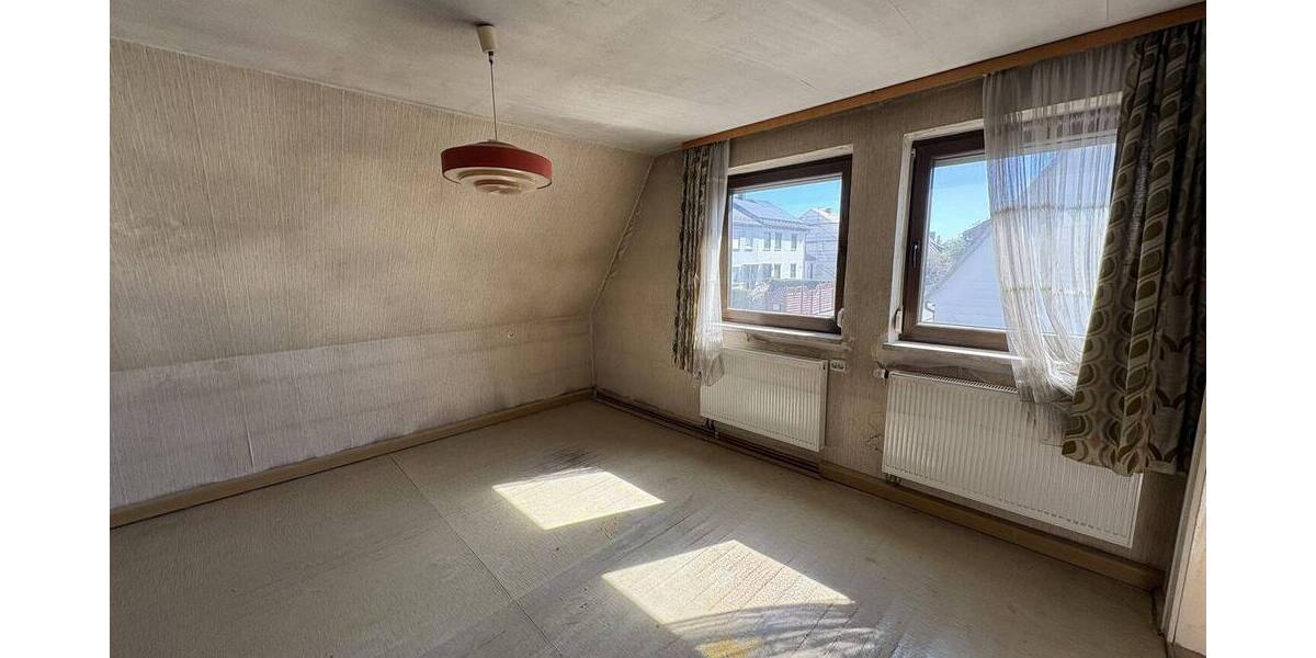 Doppelhaushälfte Heroldsbach - 7 Zimmer, 115 m&sup2;, 280.000&euro; | Angebot:26487294