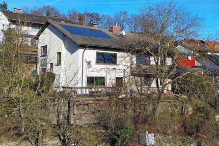 Haus Ebelsbach - 8 Zimmer, 225 m&sup2;, 329.000&euro; | Angebot:25686731