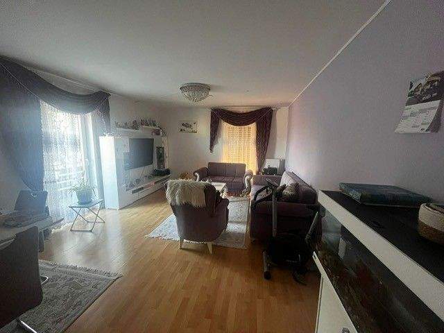 Zimmer Viereth-Trunstadt Viereth - 3 Zimmer, 94 m&sup2;, 710&euro; | Angebot:25797546