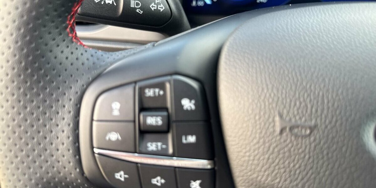 Ford Focus ST-Line X*Automatik//Navi/SHZG/PDC/Kamera* 9.976 km 23.390 &euro; Bamberg 96052