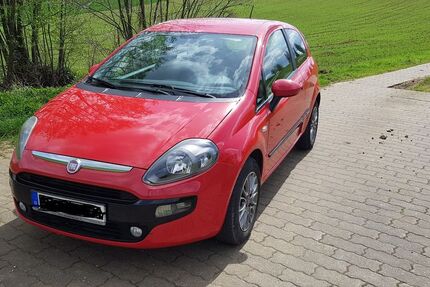 Fiat Punto Evo 124.000 km 1.699 &euro; weilersbach 91365