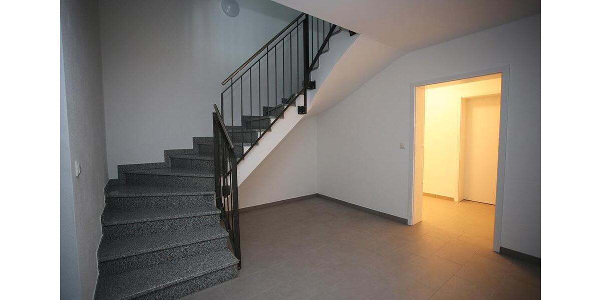 Erdgeschoßwohnung Bamberg Bamberg-Ost - 3 Zimmer, 84 m&sup2;, 1.130&euro; | Angebot:25980091