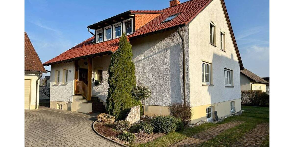 Einfamilienhaus Pommersfelden Sambach - 8 Zimmer, 144 m&sup2;, 399.000&euro; | Angebot:26015812