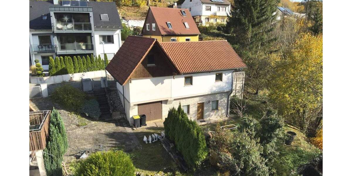 Doppelhaushälfte Ebermannstadt - 5 Zimmer, 103 m&sup2;, 325.000&euro; | Angebot:25692195