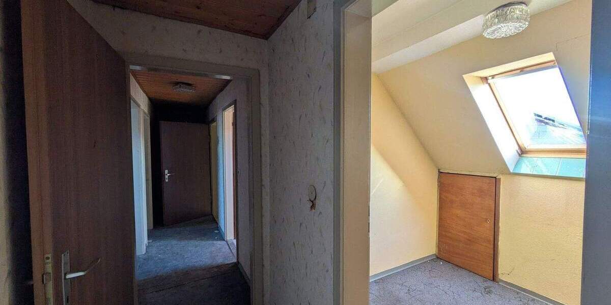 Mehrfamilienhaus, Wohnhaus Hallerndorf Pautzfeld - 9 Zimmer, 163 m&sup2;, 392.000&euro; | Angebot:25670080