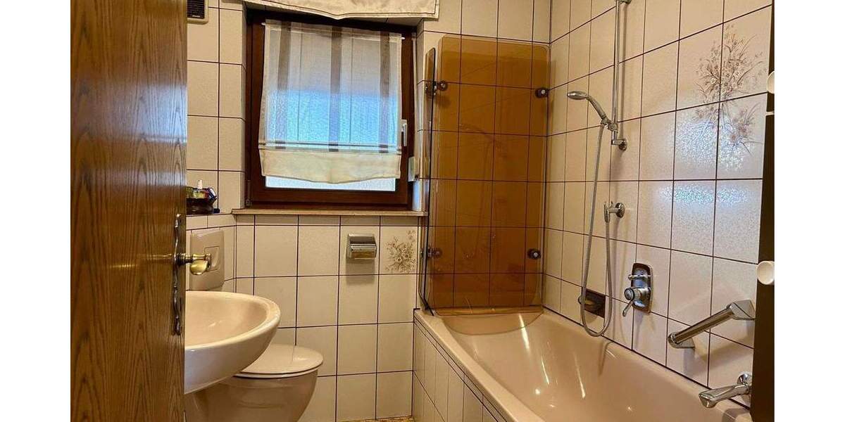 Einfamilienhaus Adelsdorf Aisch - 6 Zimmer, 122 m&sup2;, 299.000&euro; | Angebot:25677867