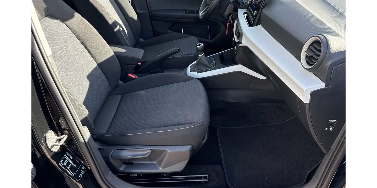 Seat Arona Style *Navi-App/SHZG/LED/Kamera/PDC* 18.609 km 16.980 &euro; Bamberg 96052