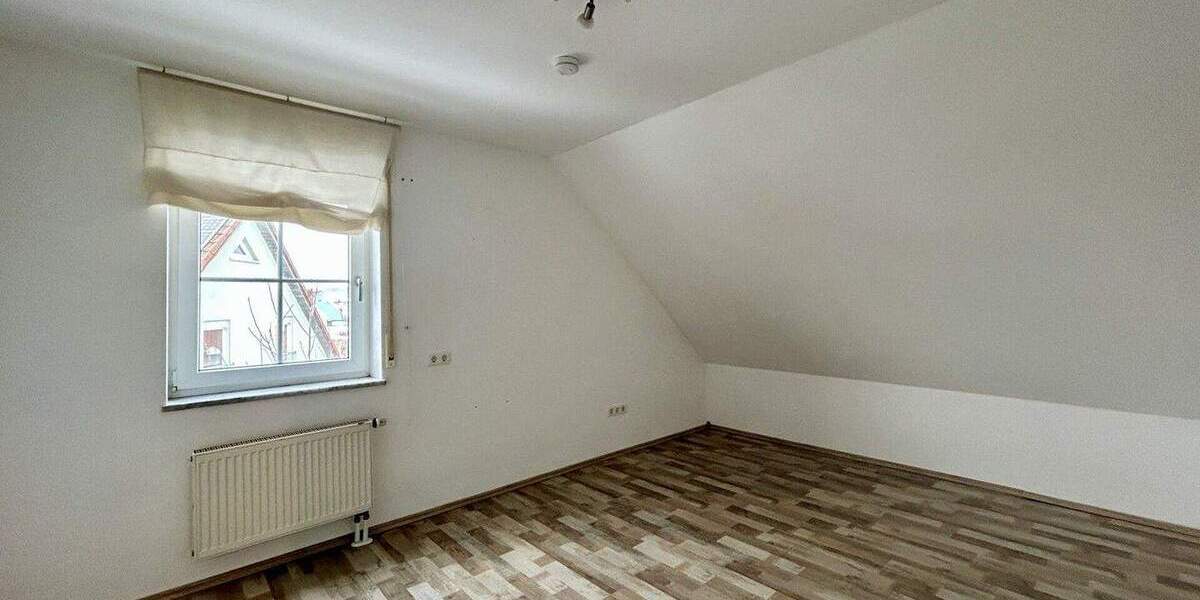 Doppelhaushälfte Pommersfelden - 5 Zimmer, 124 m&sup2;, 399.000&euro; | Angebot:25748958