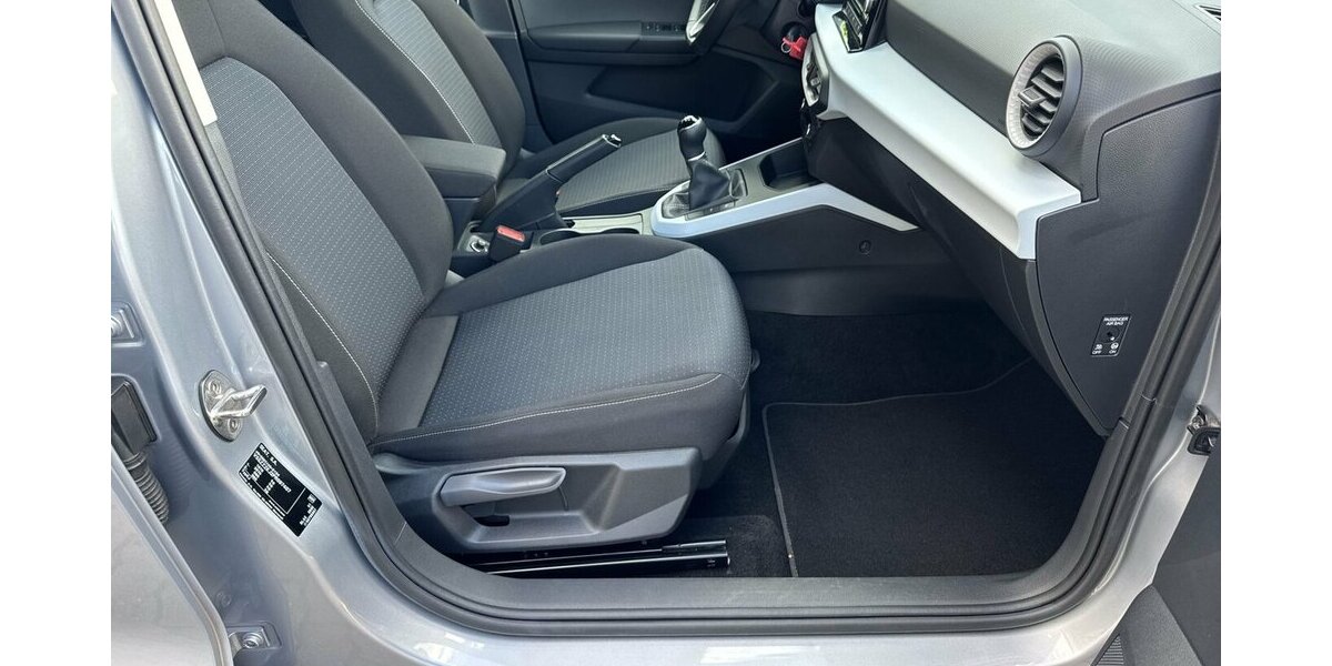 Seat Arona Style *Navi-App/SHZG/LED/Kamera/PDC* 13.138 km 16.980 &euro; Bamberg 96052